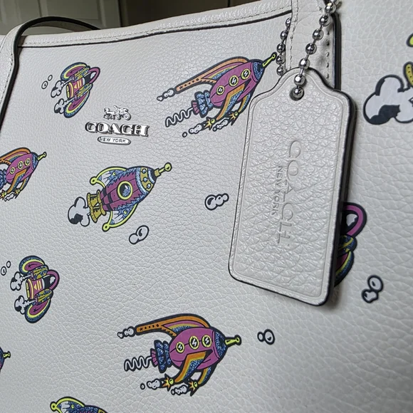 Coach Outlet Cream City Rocket Tote Bag with NIB Matching Rocket Zip Wristlet - Picture 10 of 16